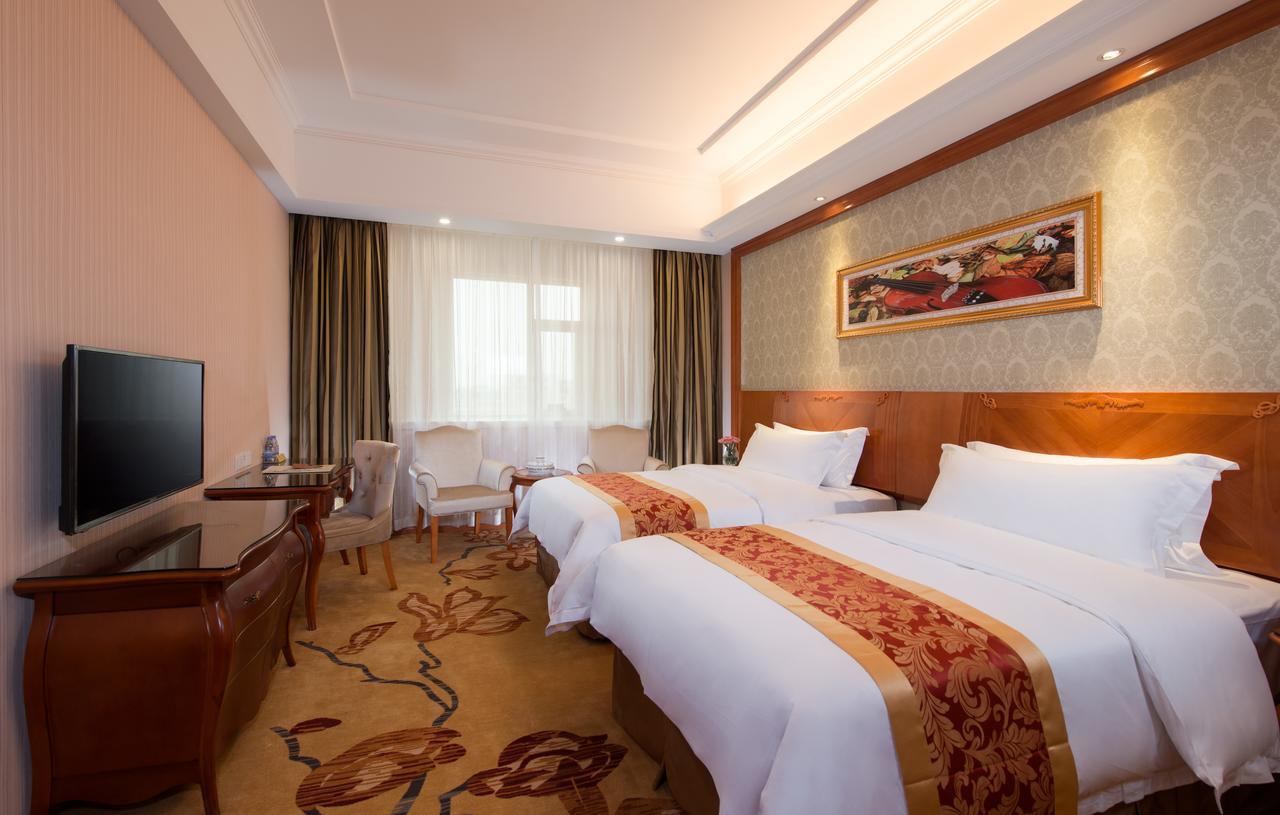Vienna Hotel - Da Ju Yuan Branch شينزين المظهر الخارجي الصورة