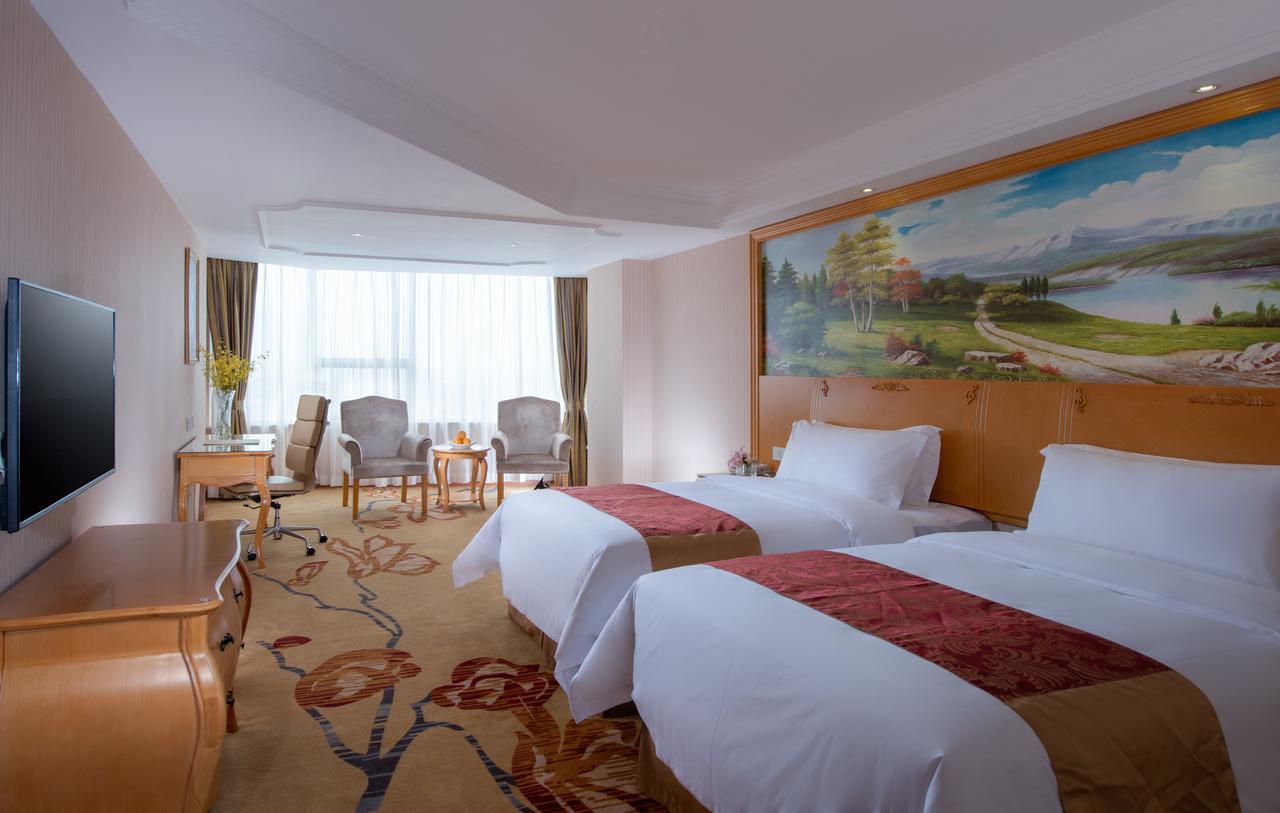 Vienna Hotel - Da Ju Yuan Branch شينزين المظهر الخارجي الصورة